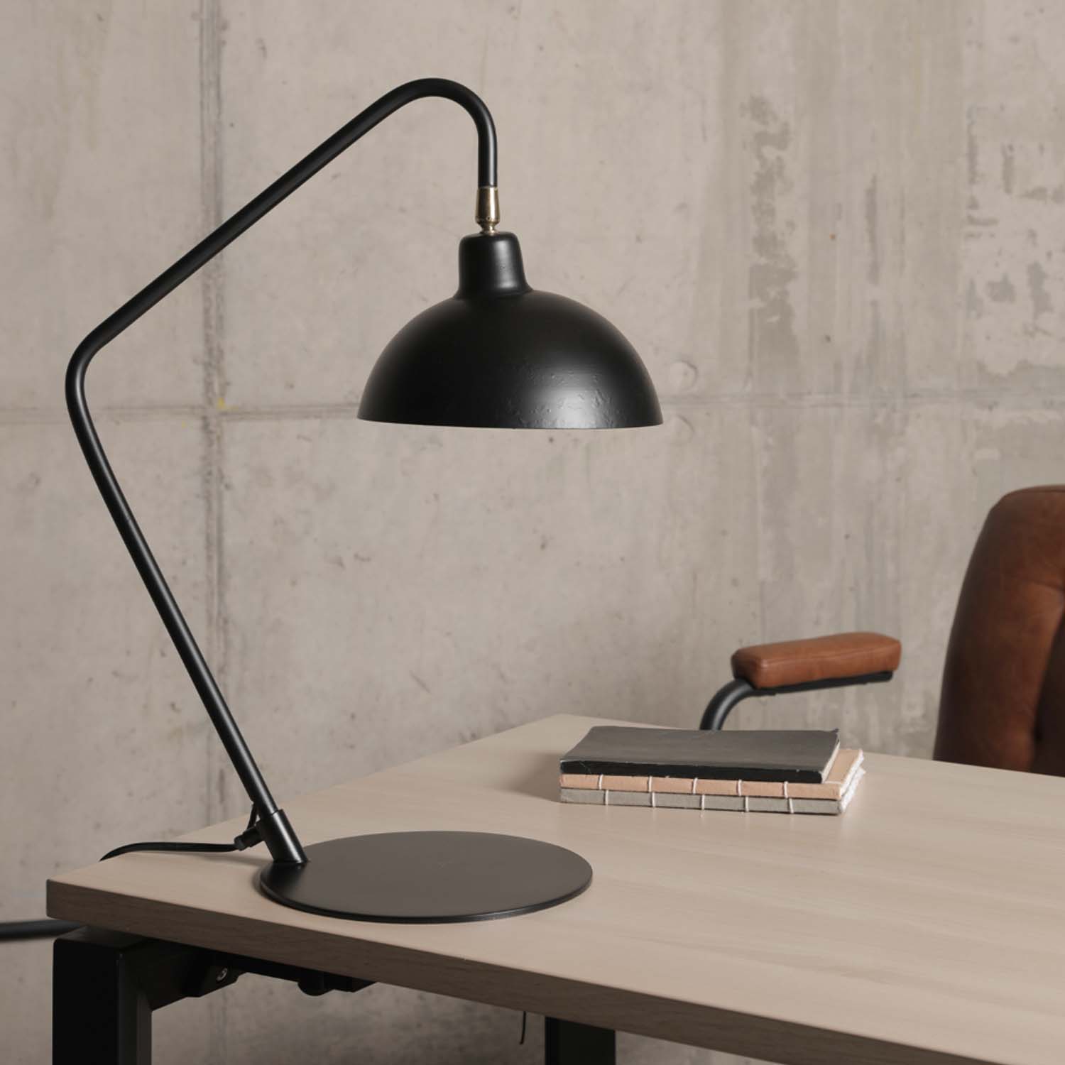 Lámpara de Mesa Bihar Negro