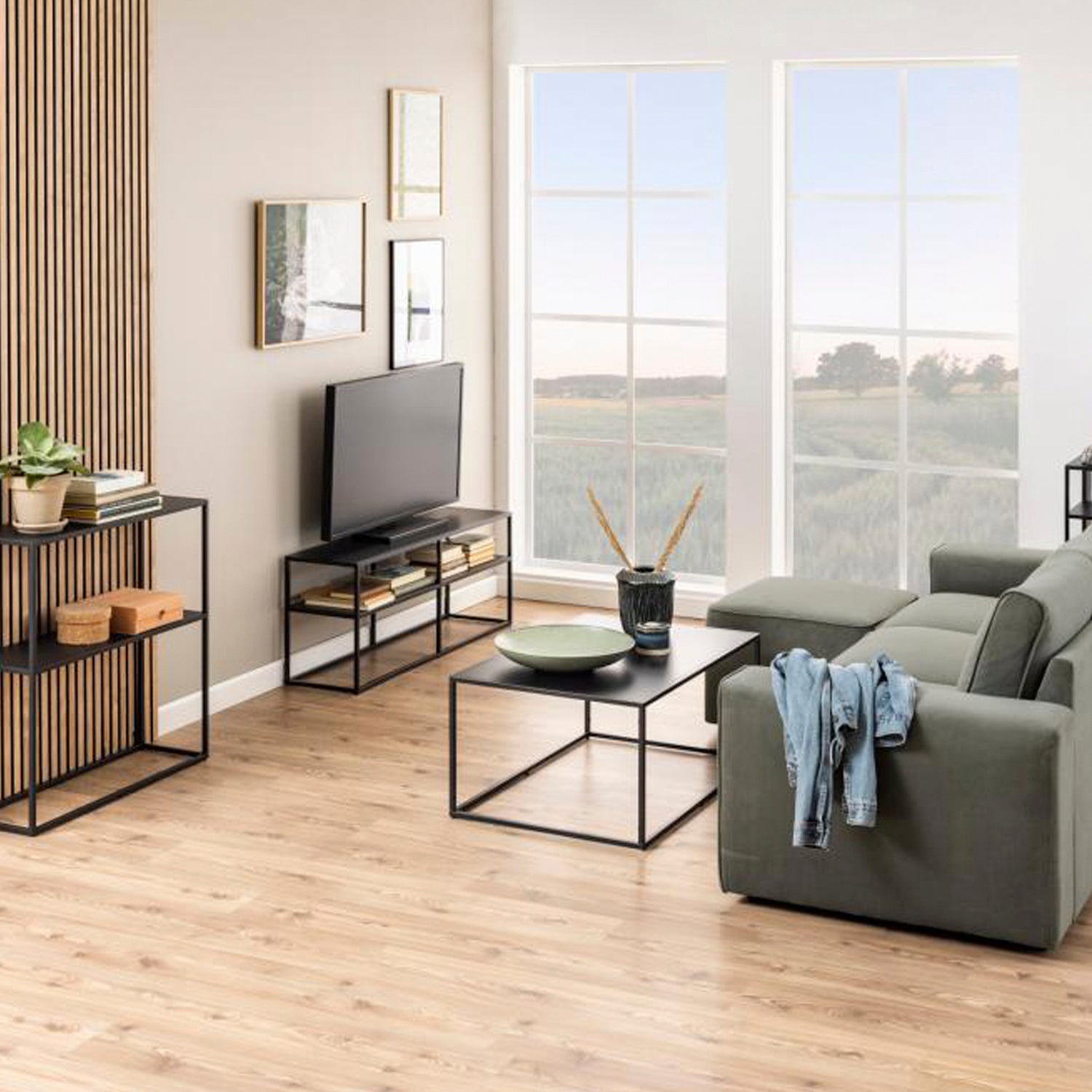 Arrimo Bajo Newton Negro - Form Design