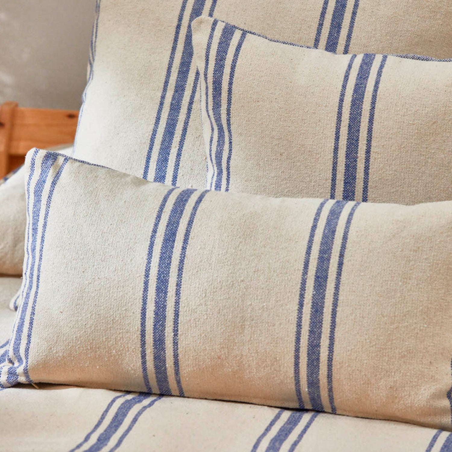 Funda Cojín Bari Azul 30x60 - Form Design