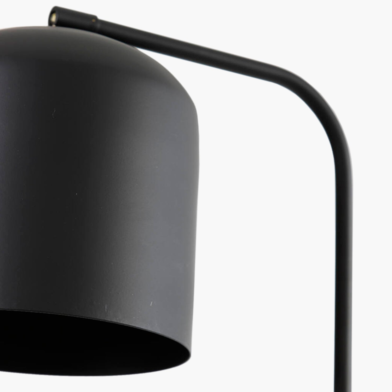 Lámpara de Pie Aleso Negro - Form Design