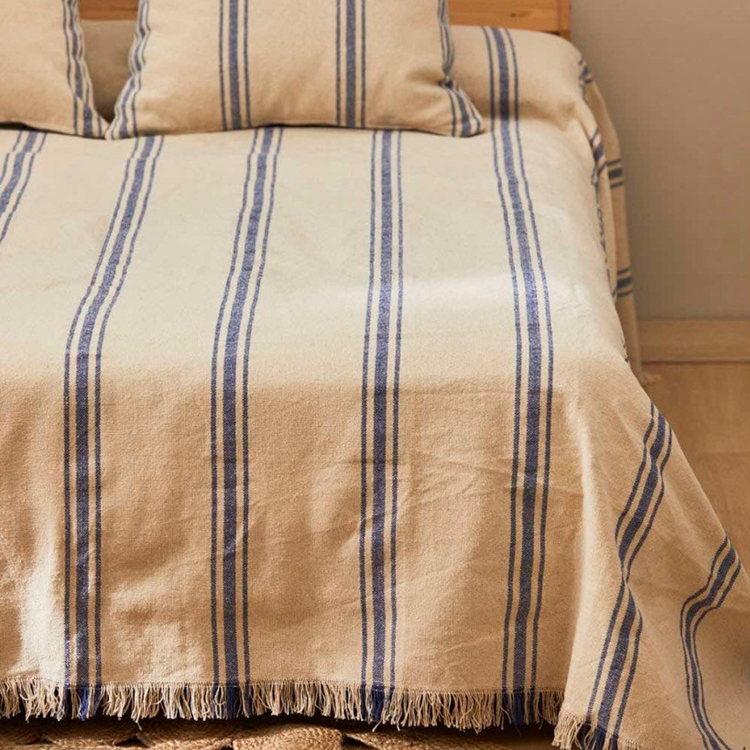 Cubrecama Bari Azul 180x260 (cama 1 o 1 1/2 plazas) - Form Design