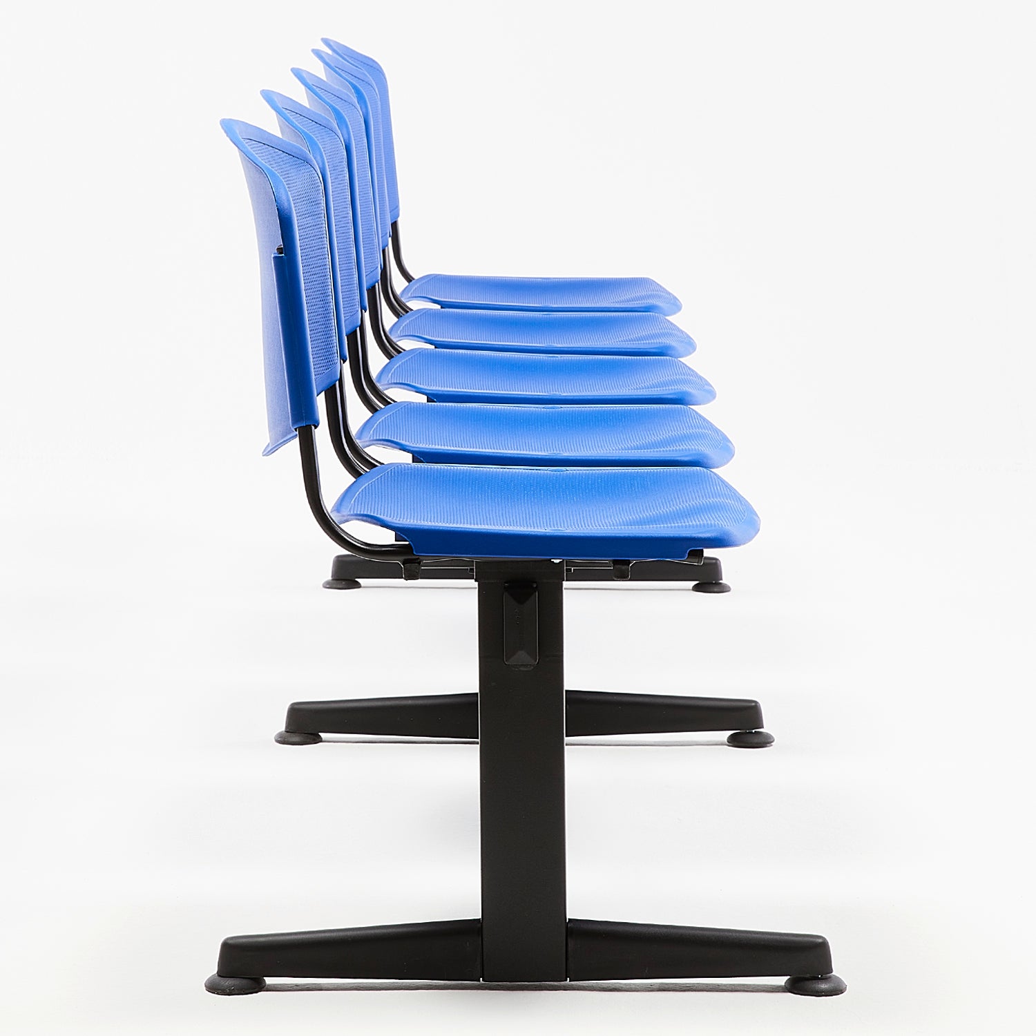 Banqueta Oficina Pata Luna ISO PP 5C Azul Base Negro - Form Design