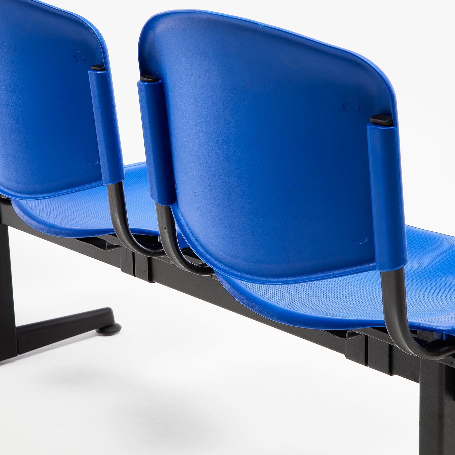 Banqueta Oficina Pata Luna ISO PP 5C Azul Base Negro - Form Design