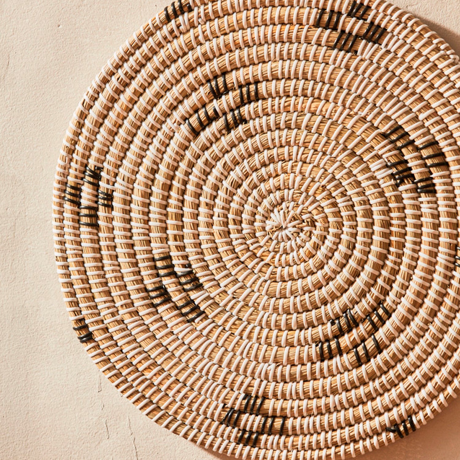 Plato Decorativo Pared Amiyaa Multicolor 40D - Form Design