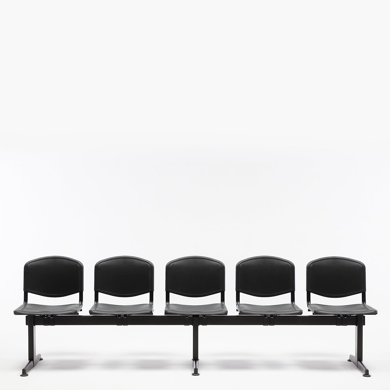 Banqueta Oficina Pata Recta ISO PP 5C Negro Base Negro - Form Design