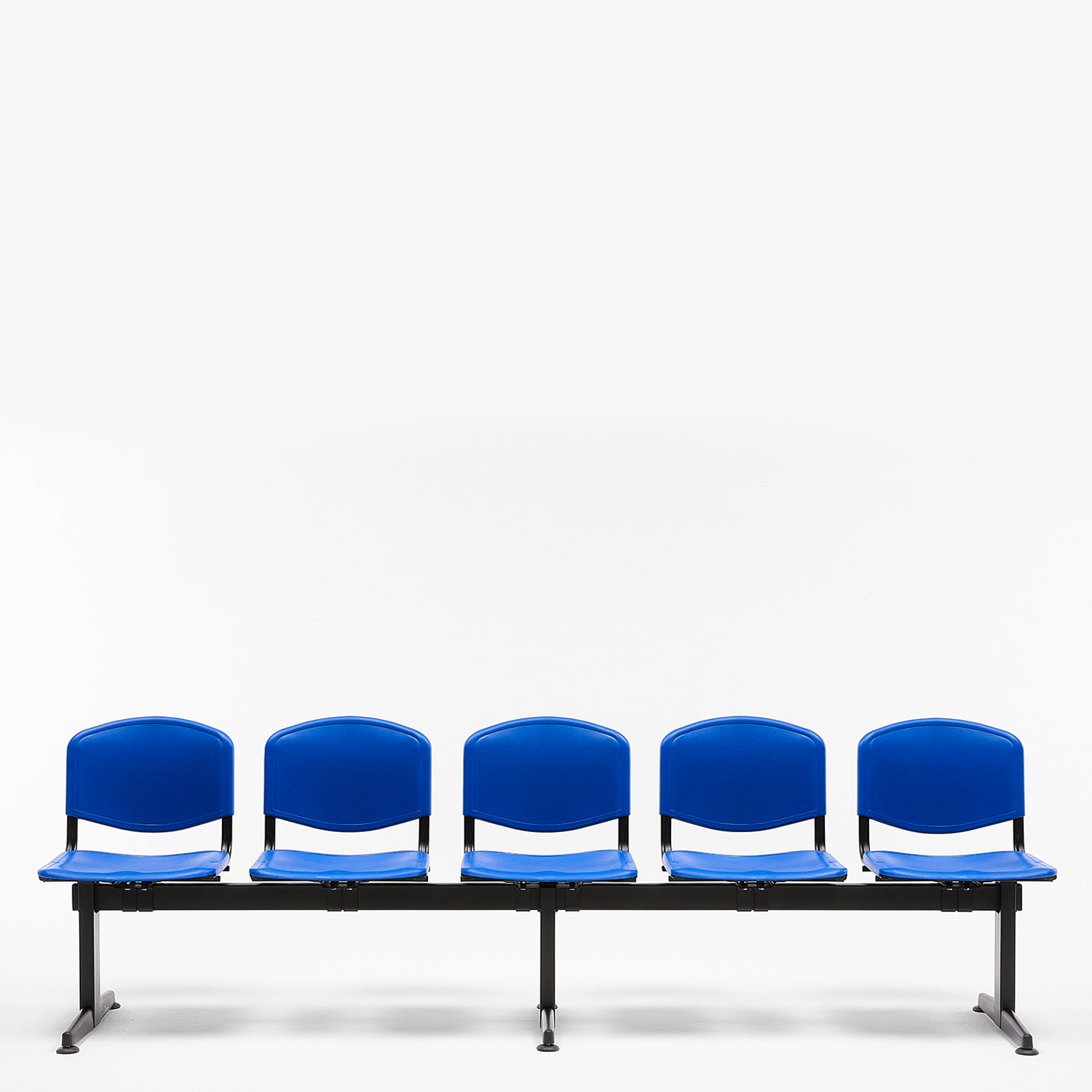 Banqueta Oficina Pata Recta ISO PP 5C Azul Base Negro - Form Design