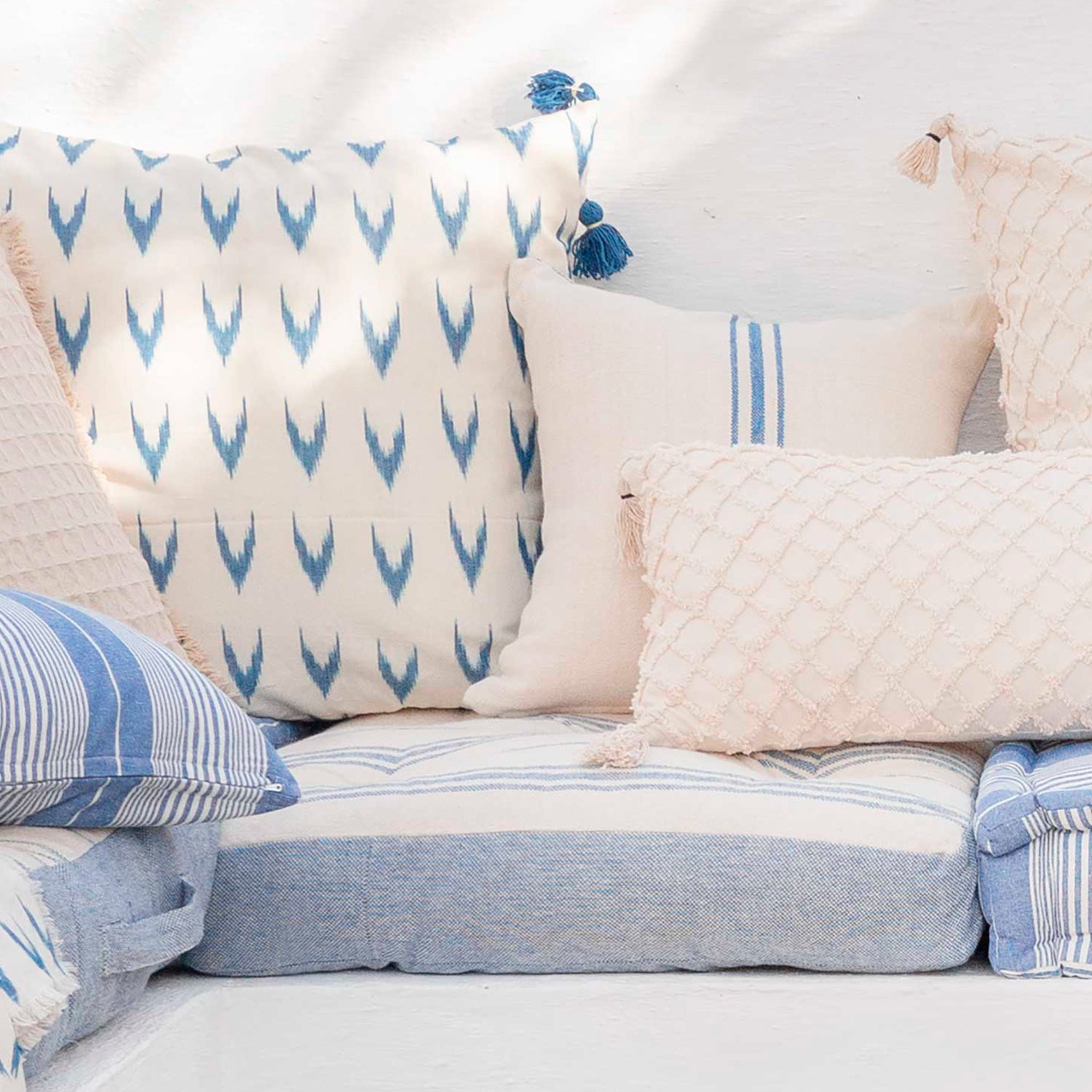 Cojín de Suelo Capri 120x60 Azul - Form Design