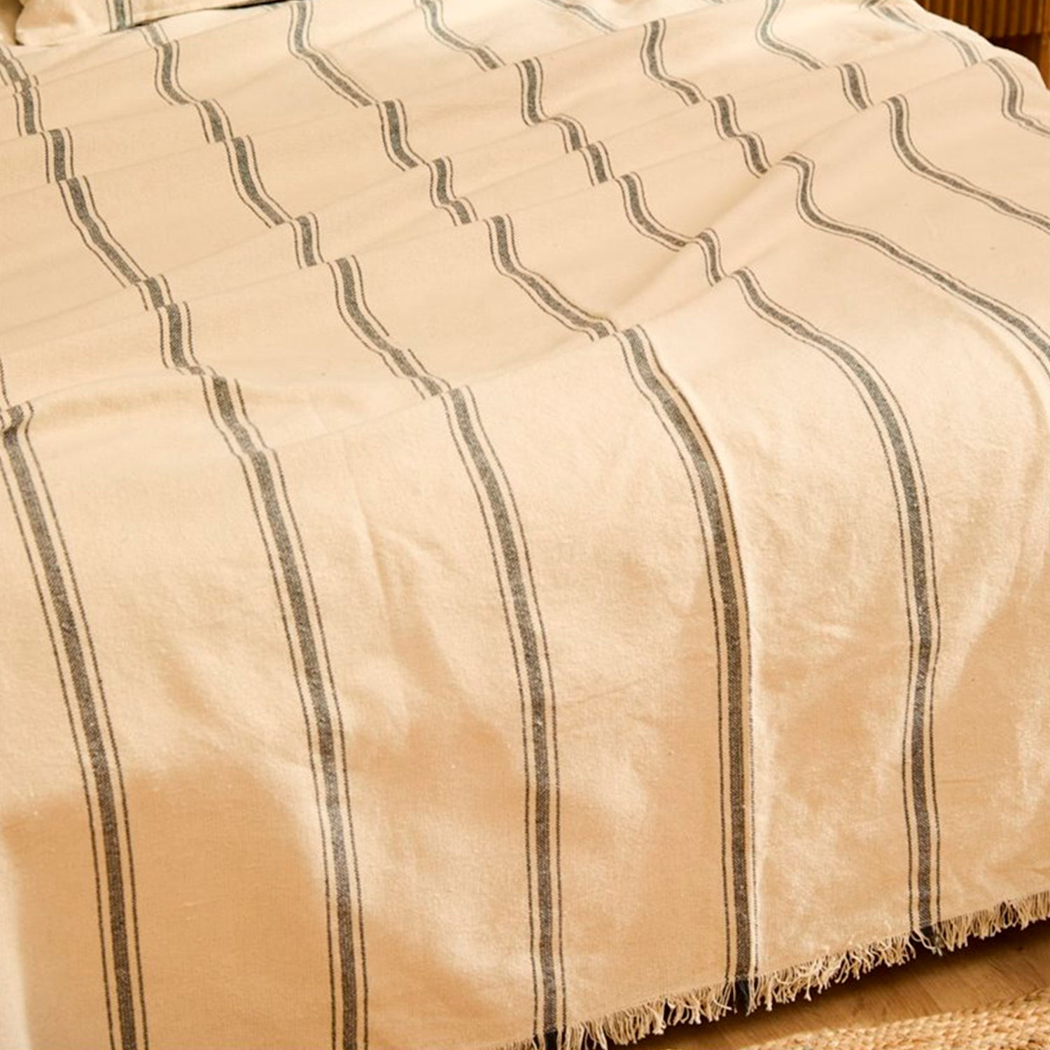 Colcha Bari Gris Oscuro 270x280 (Cama King o Superking)