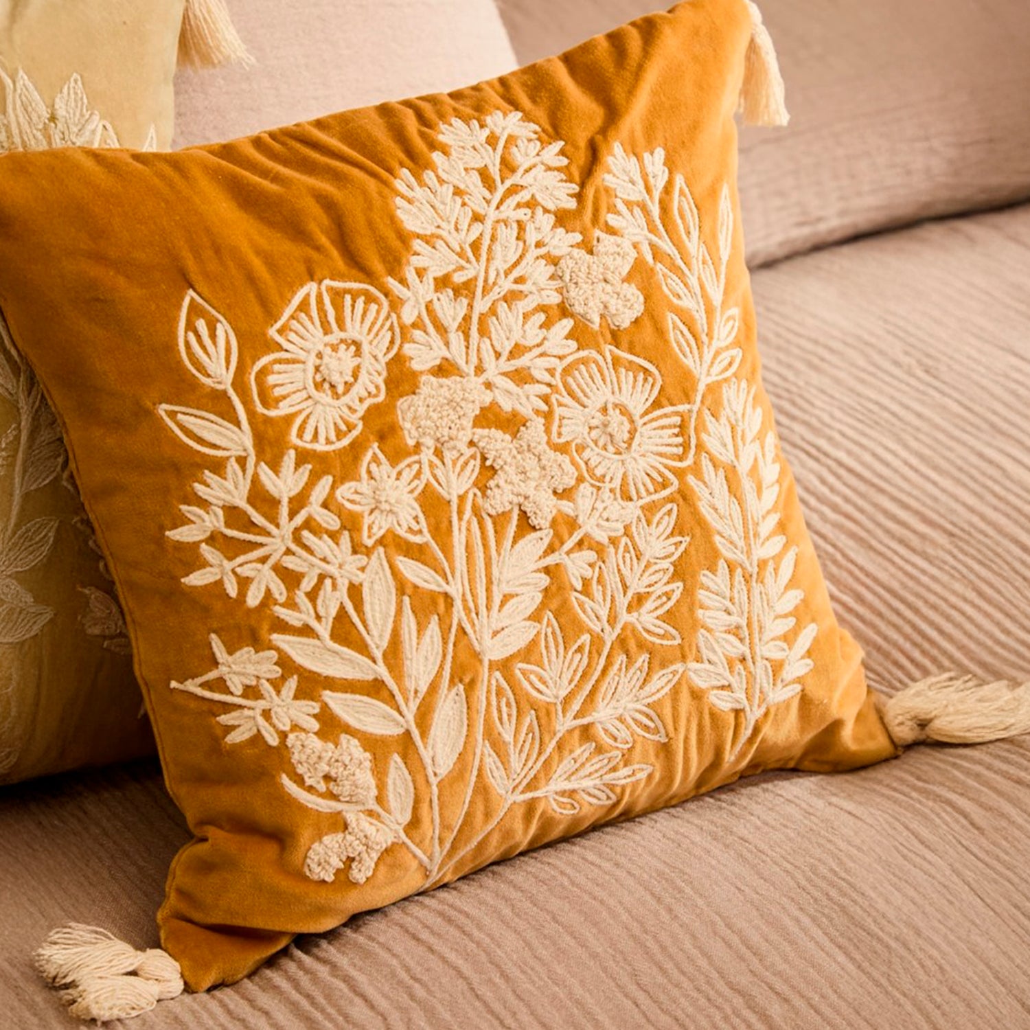 Funda Cojín Sakura 45x45 Mostaza