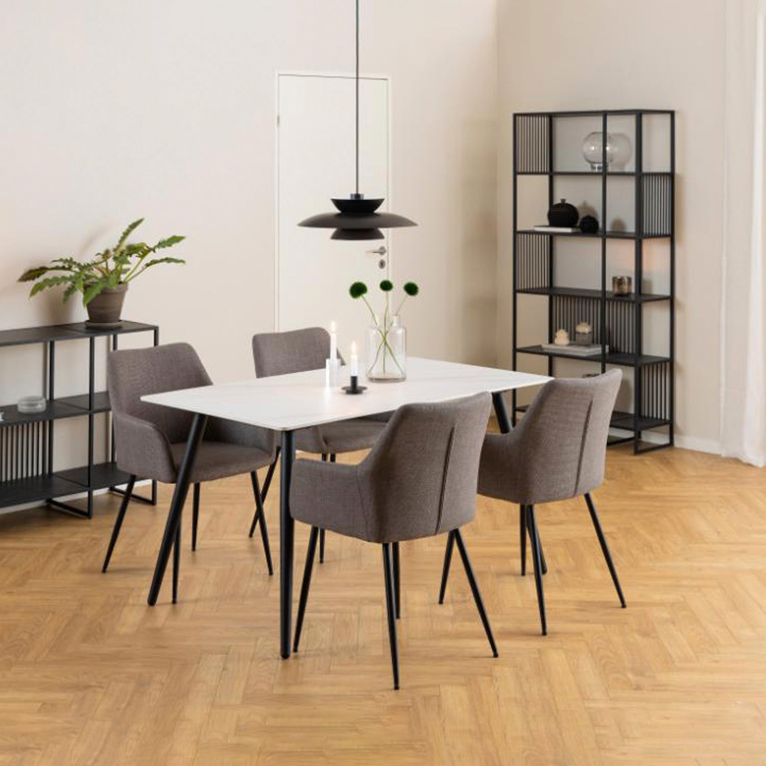 Librero Liverpool Negro - Form Design