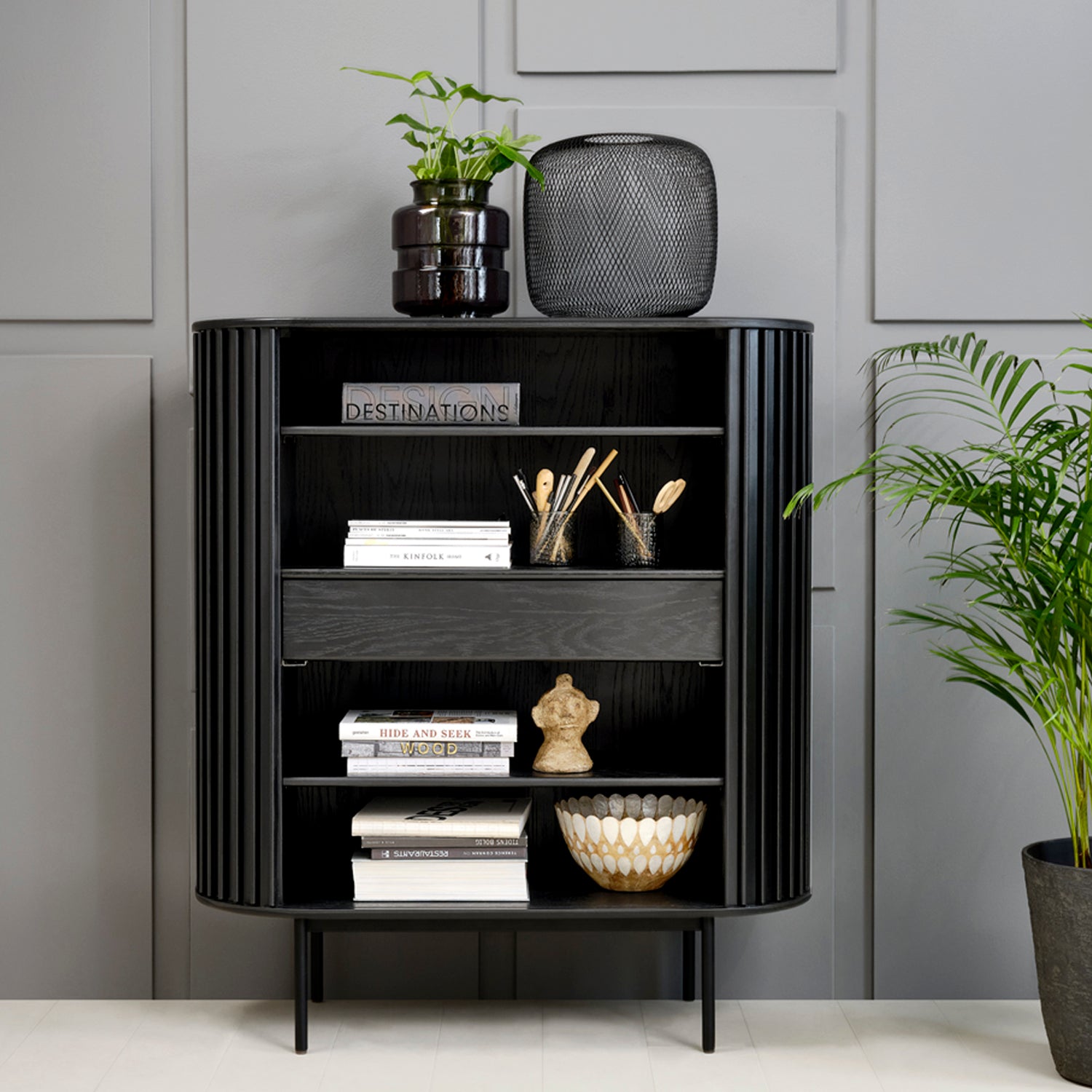 Arrimo Alto Siena Negro - Form Design