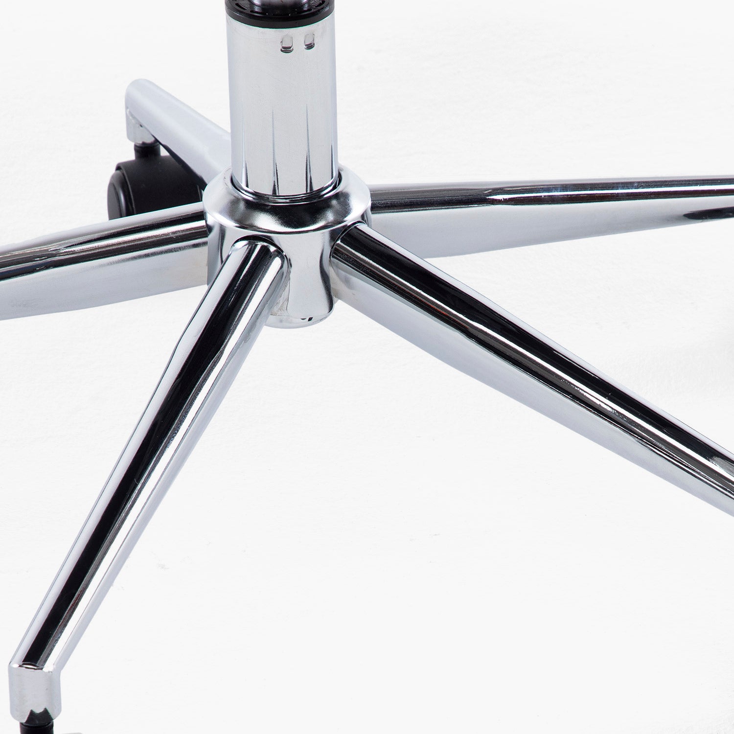 Silla oficina Bishop Media Negro