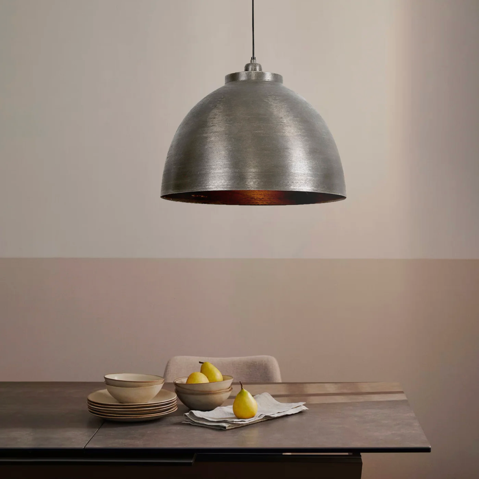 Ideas para integrar iluminación funcional y decorativa en interiores contemporáneos