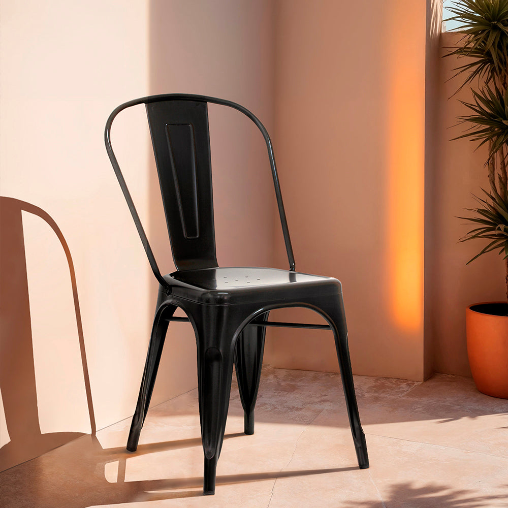 Tendencia 2025: Sillas Exteriores y Taburetes para Terraza - Form Design