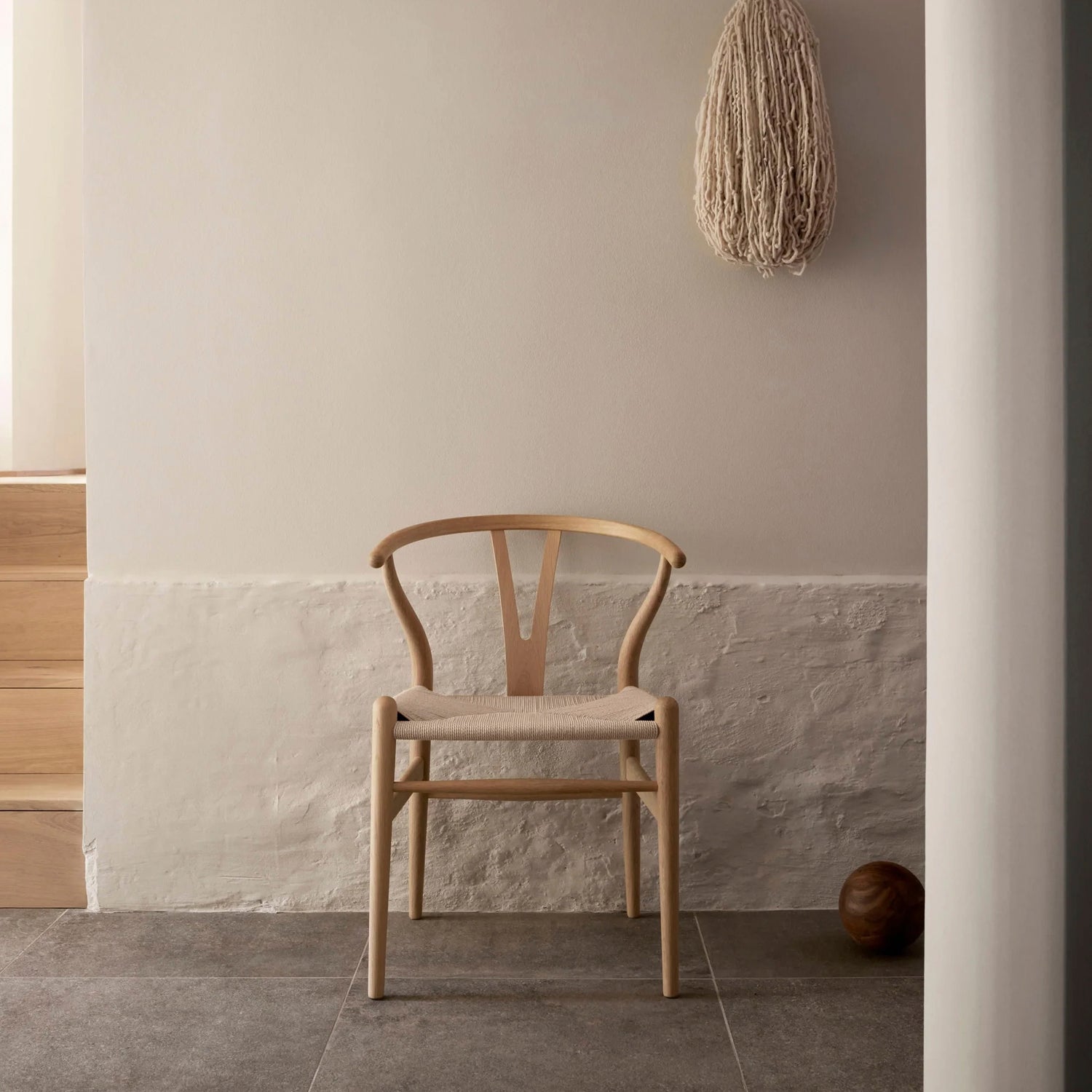 Guía para mantener y cuidar muebles de madera en interiores