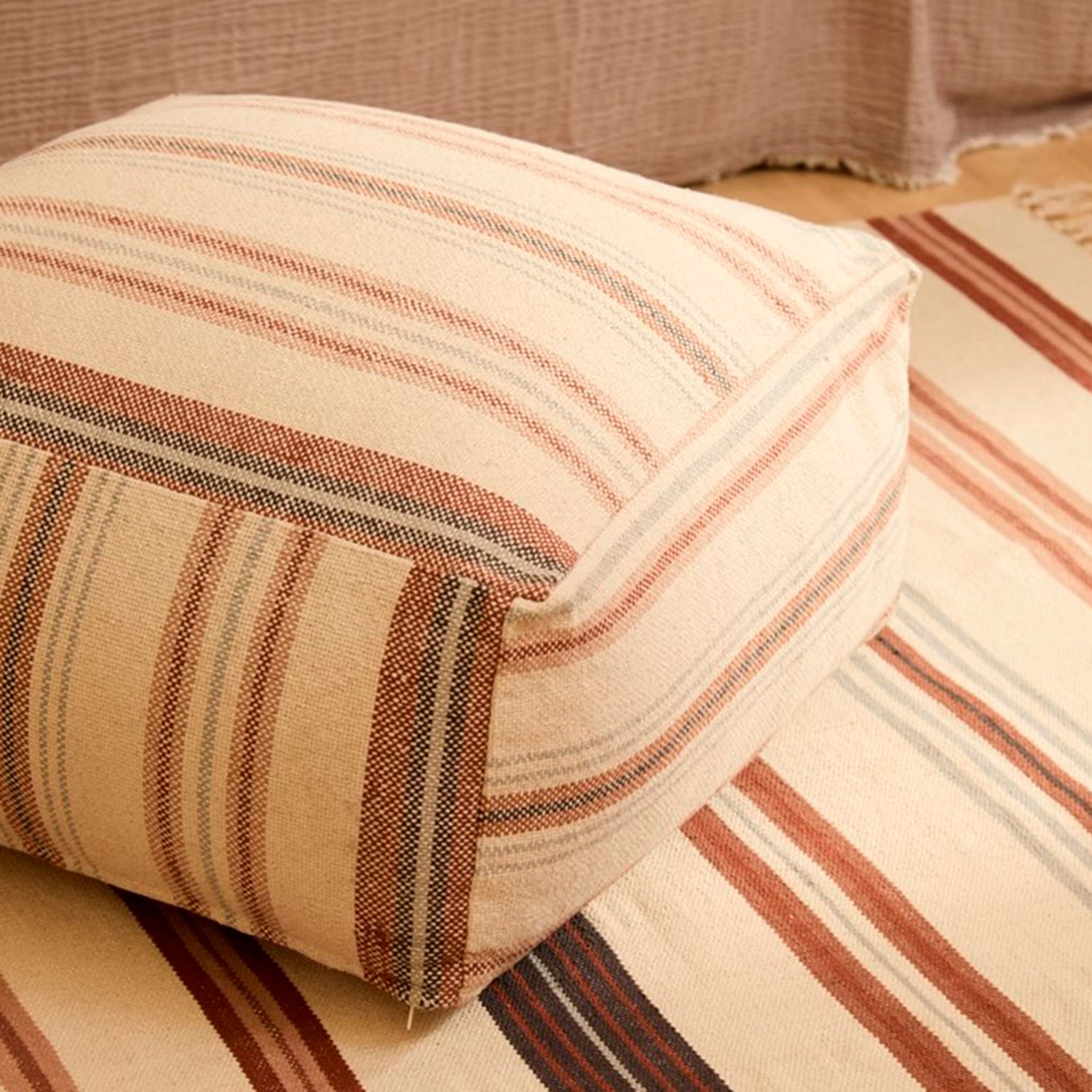 Cojín de Suelo Perú 60x60x30 Tierra