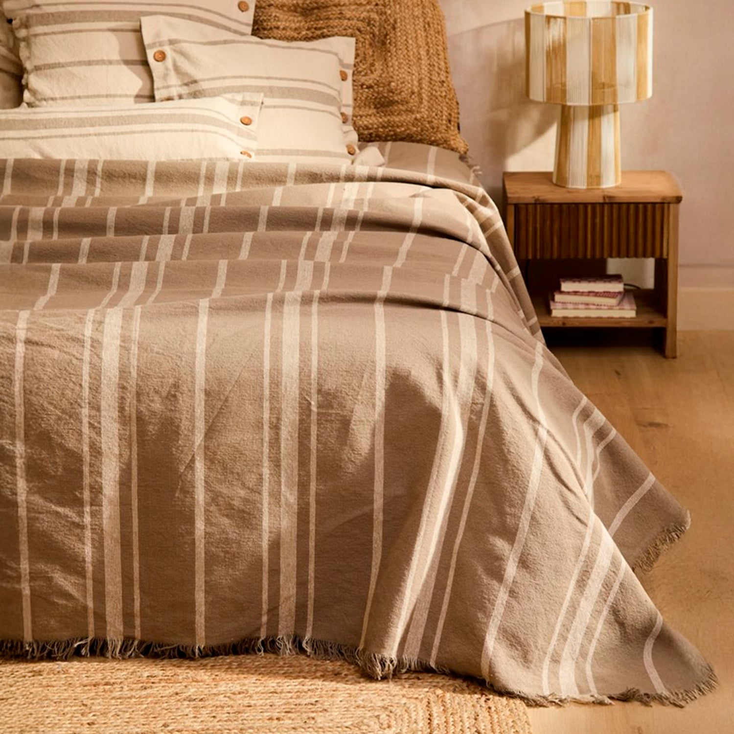 Colcha Sorento Piedra 240x260 (cama 2 plazas o Queen)