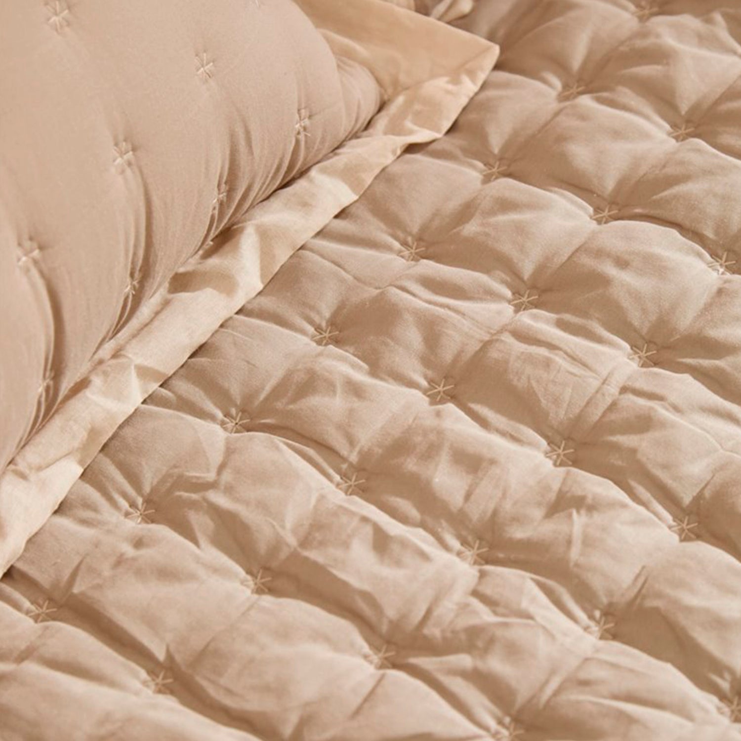 Colcha Nimes 240x260 Beige (Cama 2 plazas o Queen)