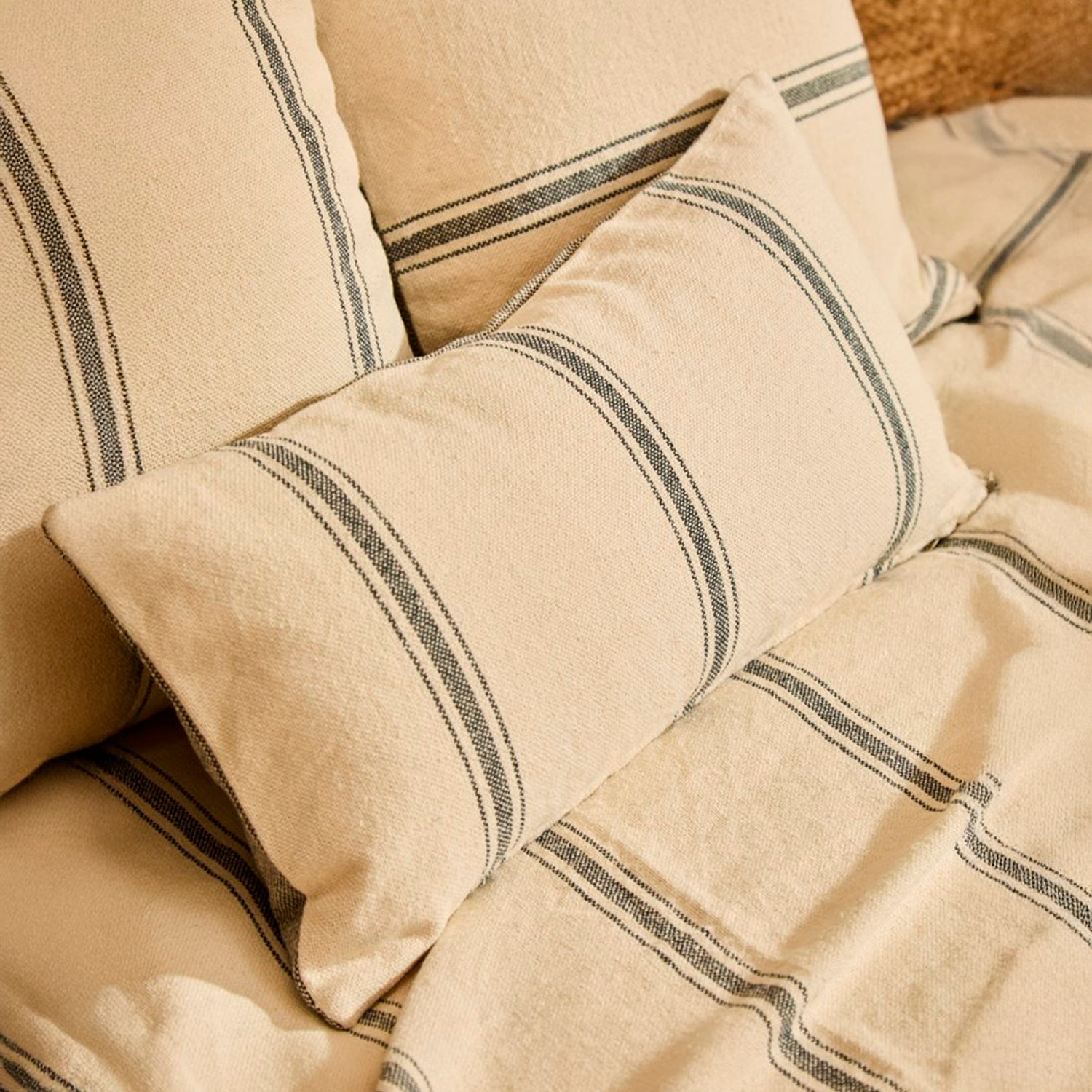 Funda Cojín Bari Gris Oscuro 30x60