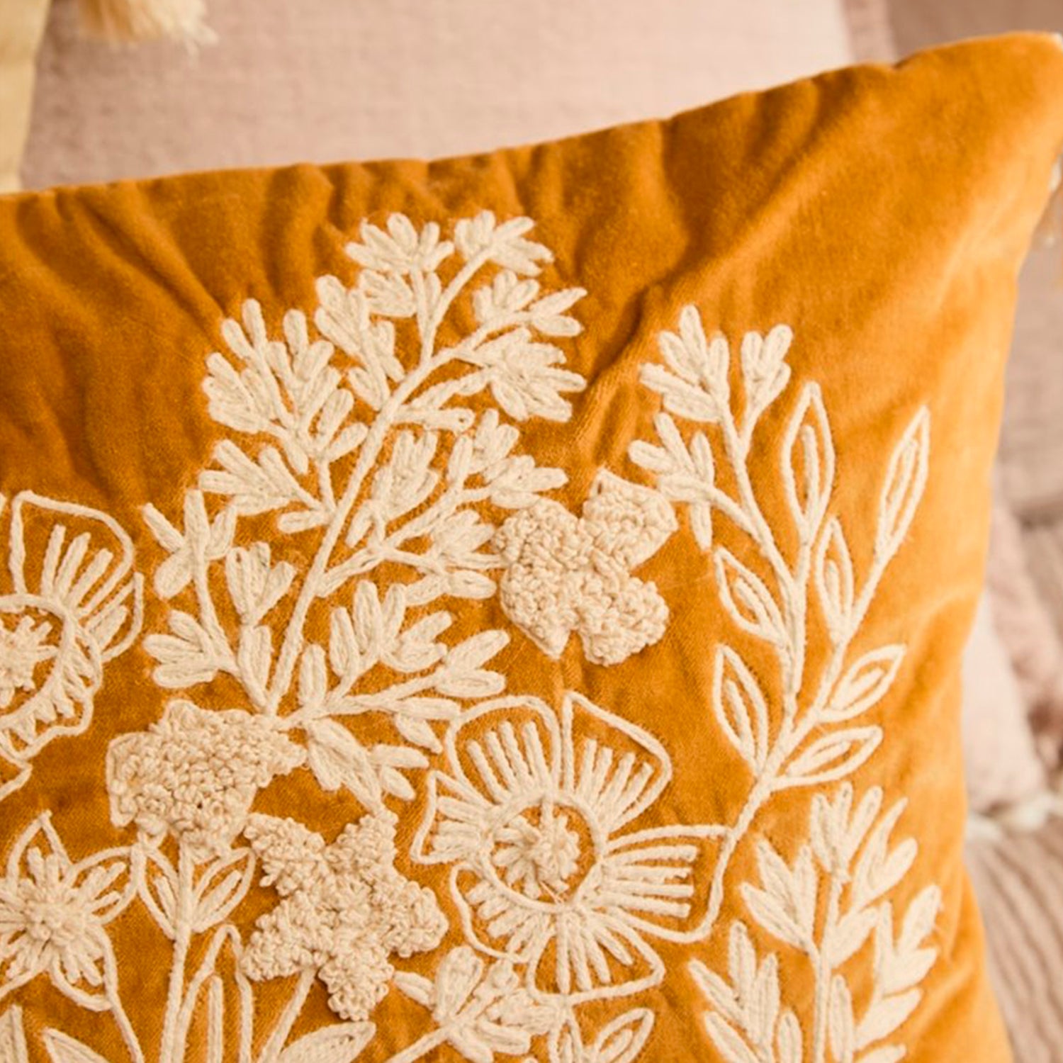 Funda Cojín Sakura 45x45 Mostaza