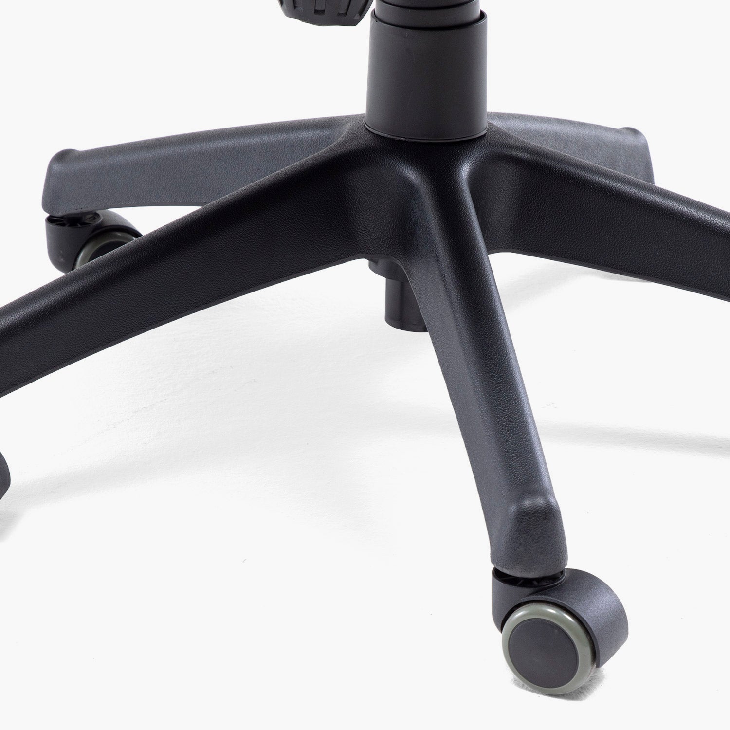 Silla Oficina Black Base Nylon c/cabecero Negro